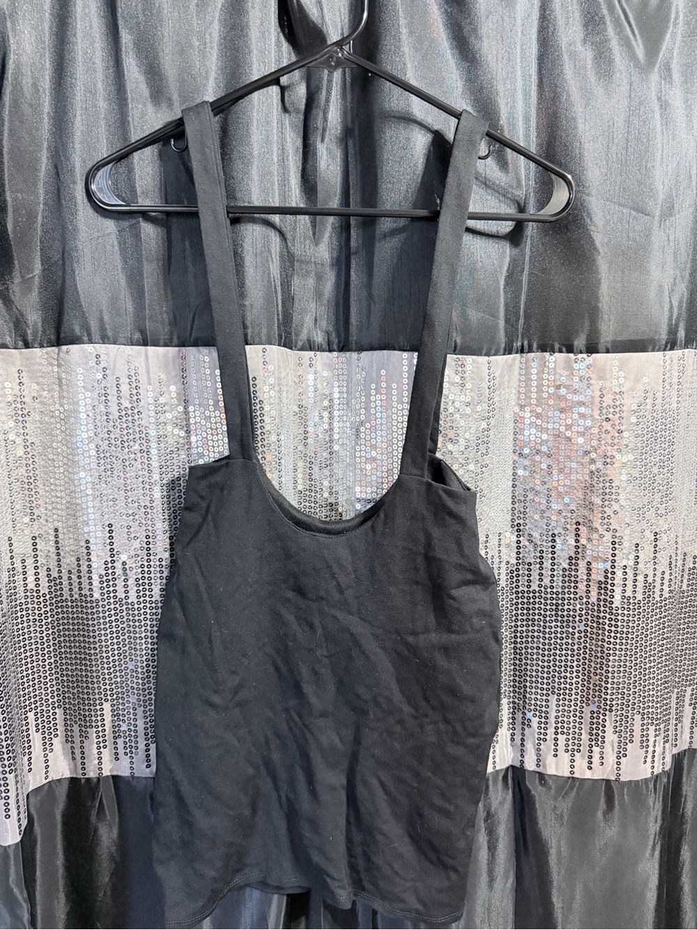Mini skirt with suspenders